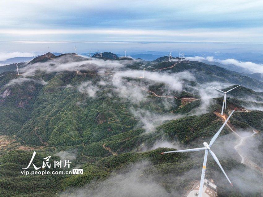 水浒传：宋江一百单八将竟有四十八人殒命战场，却是还没攻下方腊游戏画面